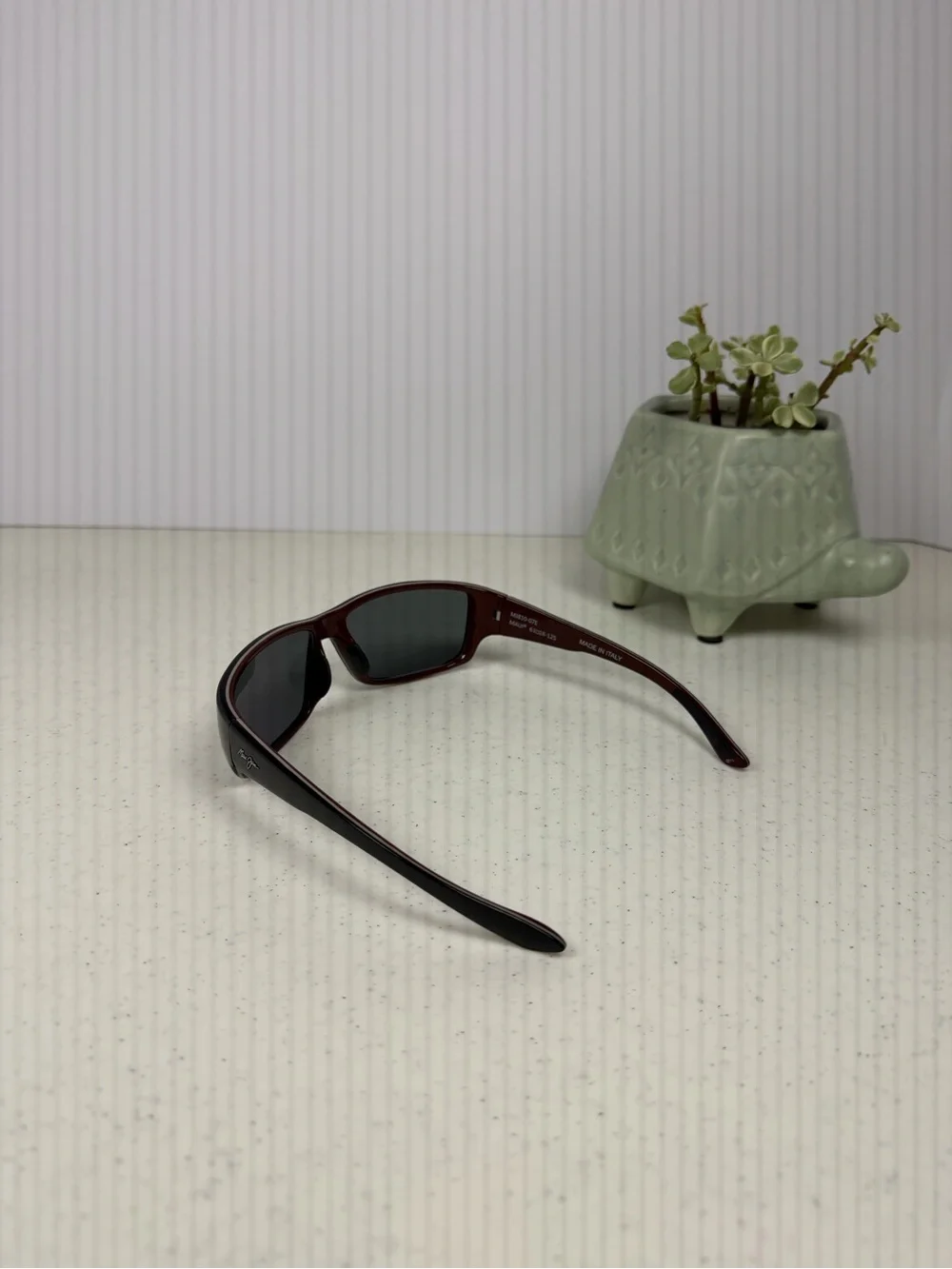 Maui Jim Local Kine Polarized Sunglasses STG-BG Black Burgundy w/ Case
